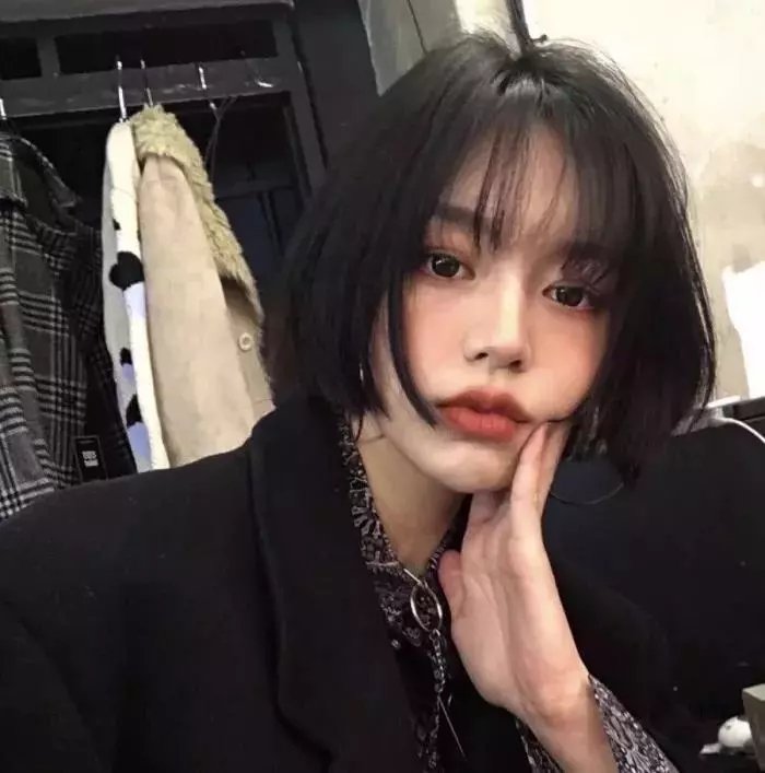 男人转化出机器人铠装